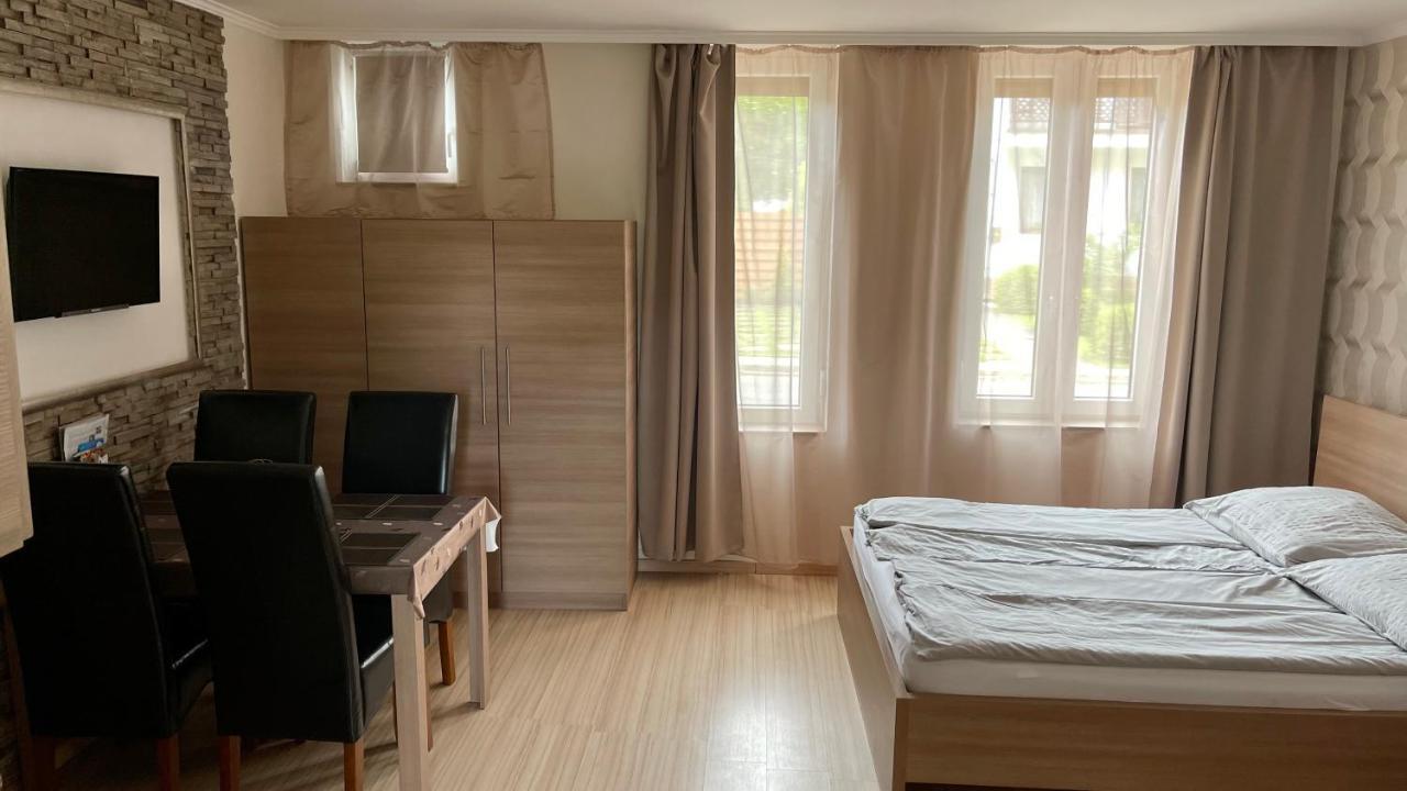 Gyula Var Premium Apartman Экстерьер фото