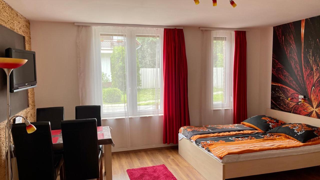 Gyula Var Premium Apartman Экстерьер фото
