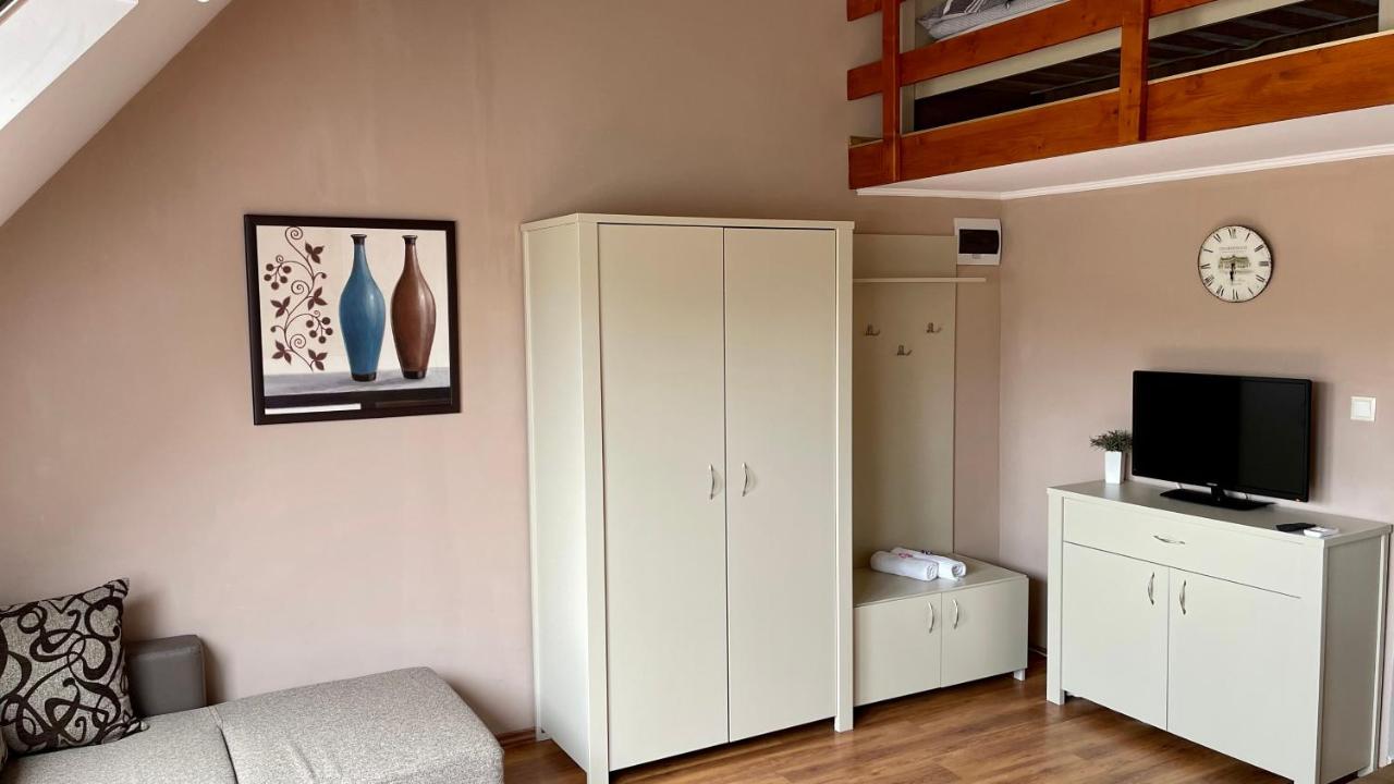 Gyula Var Premium Apartman Экстерьер фото