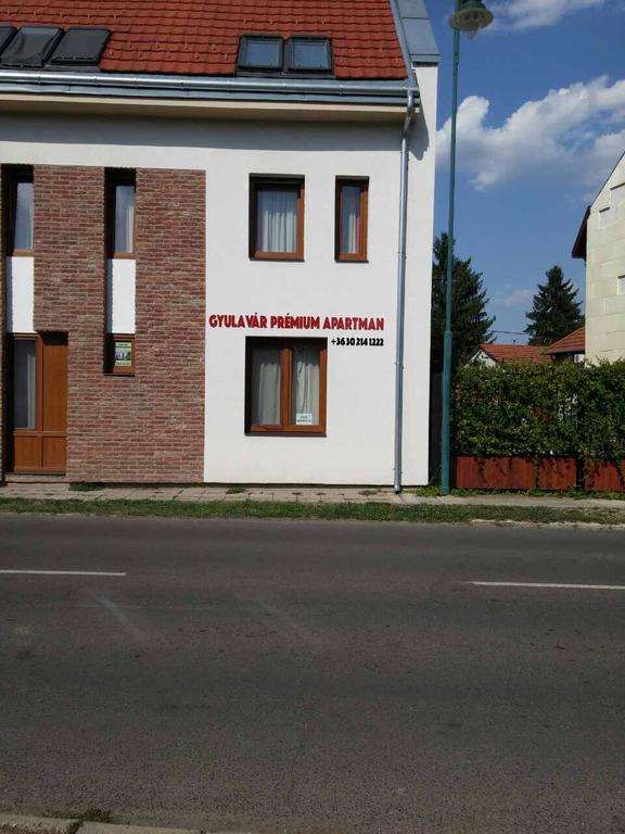 Gyula Var Premium Apartman Экстерьер фото
