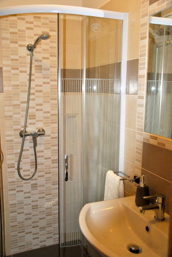 Gyula Var Premium Apartman Экстерьер фото